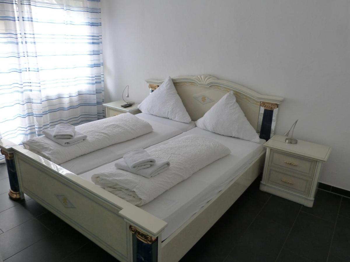 Winzergasthof Zum Kellerstuebchen 3* Mehring (Rhineland-Palatinate)